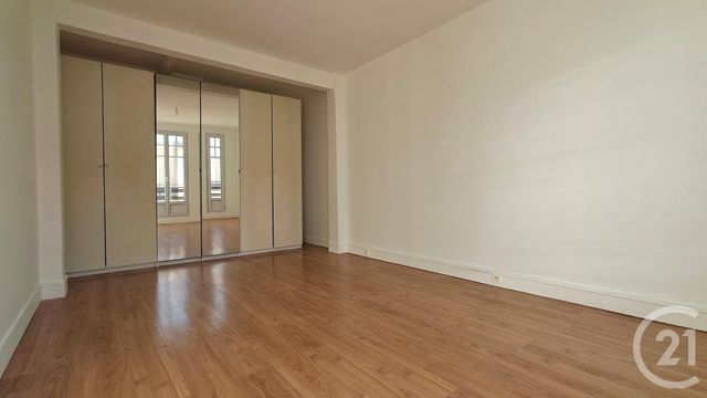 Appartement F2 à vendre - 2 pièces - 57.03 m2 - ST MAUR DES FOSSES - 94 - ILE-DE-FRANCE - Century 21 Immo Bac