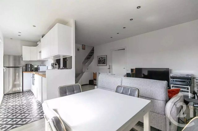 Appartement F4 à vendre - 4 pièces - 59.66 m2 - ST MAUR DES FOSSES - 94 - ILE-DE-FRANCE - Century 21 Immo Bac