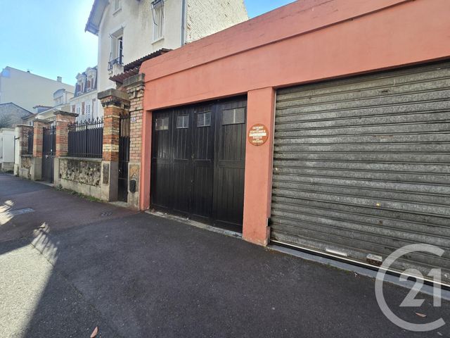 parking - ST MAUR DES FOSSES - 94