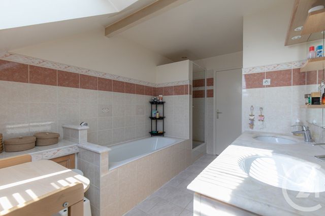 maison à vendre - 7 pièces - 130.93 m2 - ST MAUR DES FOSSES - 94 - ILE-DE-FRANCE - Century 21 Immo Bac