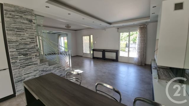maison à vendre - 8 pièces - 192.42 m2 - LA VARENNE ST HILAIRE - 94 - ILE-DE-FRANCE - Century 21 Immo Bac