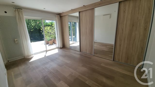 maison à vendre - 8 pièces - 192.42 m2 - LA VARENNE ST HILAIRE - 94 - ILE-DE-FRANCE - Century 21 Immo Bac
