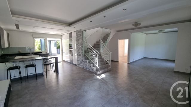 maison à vendre - 8 pièces - 192.42 m2 - LA VARENNE ST HILAIRE - 94 - ILE-DE-FRANCE - Century 21 Immo Bac