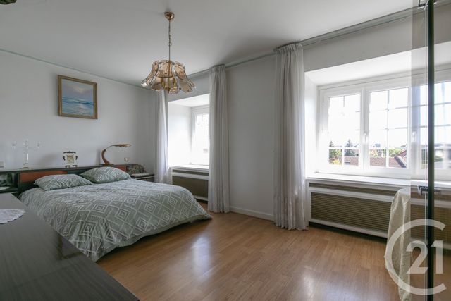 maison à vendre - 8 pièces - 301.54 m2 - ST MAUR DES FOSSES - 94 - ILE-DE-FRANCE - Century 21 Immo Bac