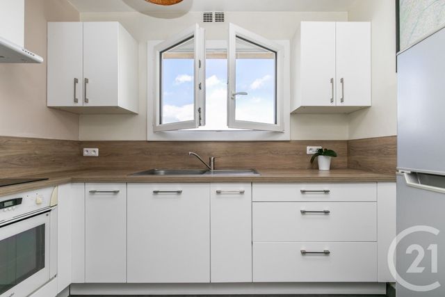 Appartement F2 à vendre - 2 pièces - 46.04 m2 - ST MAUR DES FOSSES - 94 - ILE-DE-FRANCE - Century 21 Immo Bac
