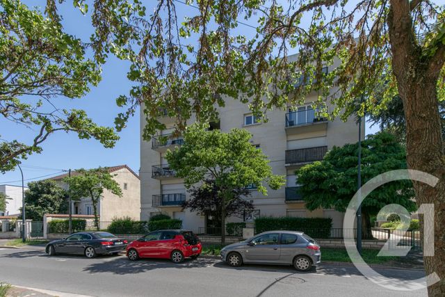 Appartement F2 à vendre - 2 pièces - 46.04 m2 - ST MAUR DES FOSSES - 94 - ILE-DE-FRANCE - Century 21 Immo Bac