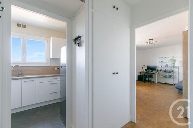 Appartement F2 à vendre - 2 pièces - 46.04 m2 - ST MAUR DES FOSSES - 94 - ILE-DE-FRANCE - Century 21 Immo Bac