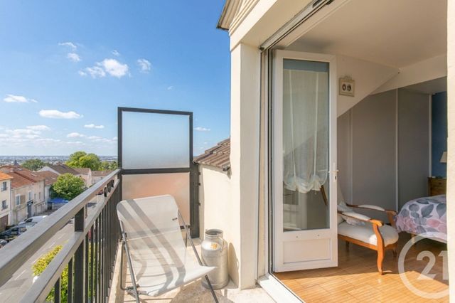 Appartement Duplex à vendre - 6 pièces - 104.63 m2 - CHENNEVIERES SUR MARNE - 94 - ILE-DE-FRANCE - Century 21 Immo Bac