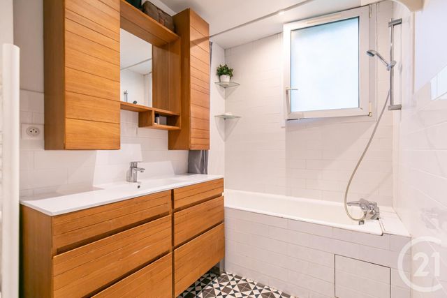 Appartement F4 à vendre - 4 pièces - 76.06 m2 - ST MAUR DES FOSSES - 94 - ILE-DE-FRANCE - Century 21 Immo Bac