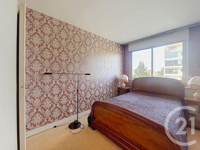 Appartement F4 à vendre - 4 pièces - 93.71 m2 - ST MAUR DES FOSSES - 94 - ILE-DE-FRANCE - Century 21 Immo Bac