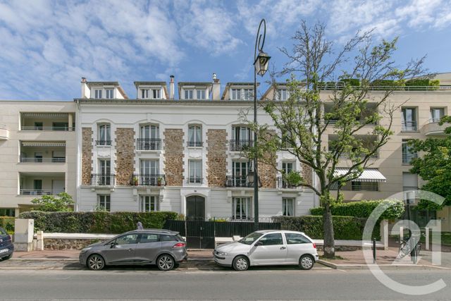 Appartement F5 à vendre - 5 pièces - 94.2 m2 - LA VARENNE ST HILAIRE - 94 - ILE-DE-FRANCE - Century 21 Immo Bac