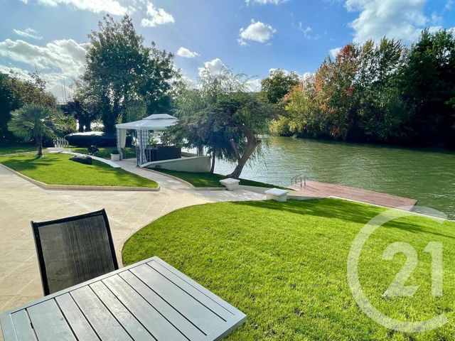 maison à louer - 5 pièces - 233.28 m2 - CHENNEVIERES SUR MARNE - 94 - ILE-DE-FRANCE - Century 21 Immo Bac