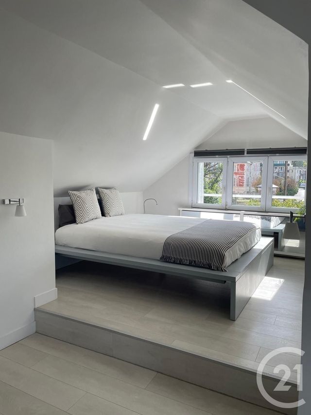 maison à louer - 5 pièces - 233.28 m2 - CHENNEVIERES SUR MARNE - 94 - ILE-DE-FRANCE - Century 21 Immo Bac