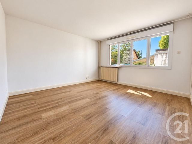 Appartement F2 à vendre - 2 pièces - 44.85 m2 - ST MAUR DES FOSSES - 94 - ILE-DE-FRANCE - Century 21 Immo Bac