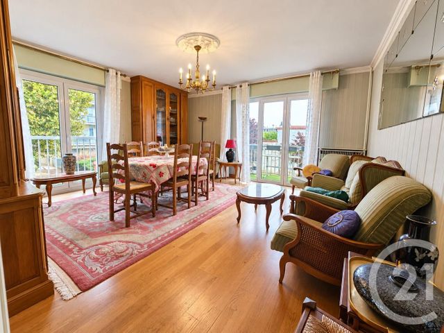 Appartement F4 à vendre - 4 pièces - 75.43 m2 - ST MAUR DES FOSSES - 94 - ILE-DE-FRANCE - Century 21 Immo Bac