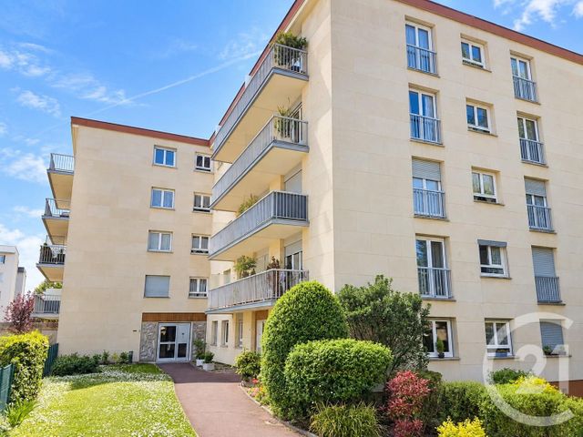 Appartement F4 à vendre ST MAUR DES FOSSES