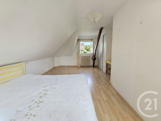 maison à vendre - 7 pièces - 143.59 m2 - CHENNEVIERES SUR MARNE - 94 - ILE-DE-FRANCE - Century 21 Immo Bac