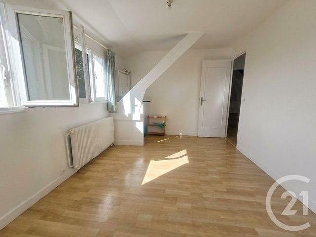 maison à vendre - 7 pièces - 143.59 m2 - CHENNEVIERES SUR MARNE - 94 - ILE-DE-FRANCE - Century 21 Immo Bac
