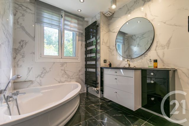 maison à vendre - 5 pièces - 97.83 m2 - CHENNEVIERES SUR MARNE - 94 - ILE-DE-FRANCE - Century 21 Immo Bac
