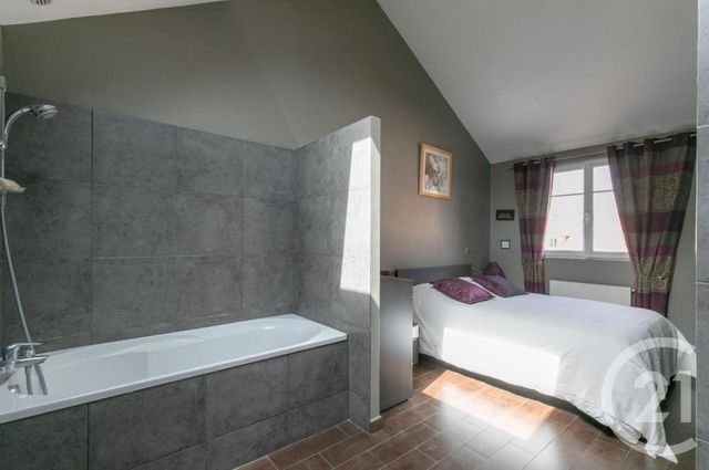 maison à vendre - 7 pièces - 166.78 m2 - LA VARENNE ST HILAIRE - 94 - ILE-DE-FRANCE - Century 21 Immo Bac