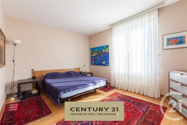 Afficher la photo en grand maison à vendre - 8 pièces - 220.0 m2 - LA VARENNE ST HILAIRE - 94 - ILE-DE-FRANCE - Century 21 Immo Bac