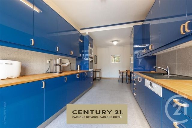 Afficher la photo en grand maison à vendre - 8 pièces - 220.0 m2 - LA VARENNE ST HILAIRE - 94 - ILE-DE-FRANCE - Century 21 Immo Bac