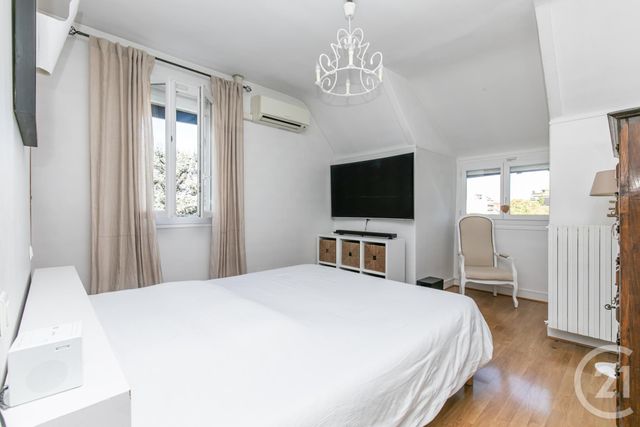maison à vendre - 6 pièces - 173.35 m2 - ST MAUR DES FOSSES - 94 - ILE-DE-FRANCE - Century 21 Immo Bac