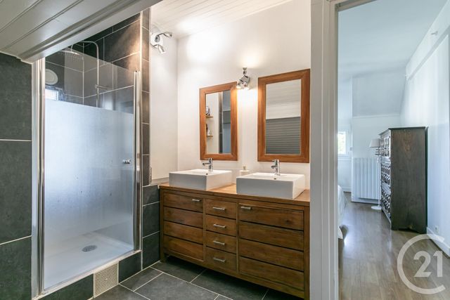 maison à vendre - 6 pièces - 173.35 m2 - ST MAUR DES FOSSES - 94 - ILE-DE-FRANCE - Century 21 Immo Bac