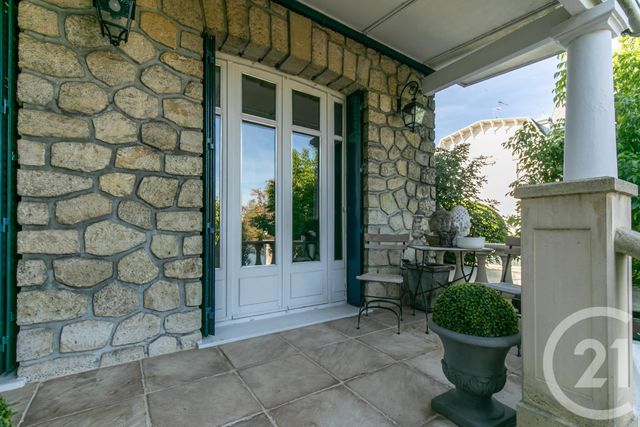 maison à vendre - 6 pièces - 173.35 m2 - ST MAUR DES FOSSES - 94 - ILE-DE-FRANCE - Century 21 Immo Bac