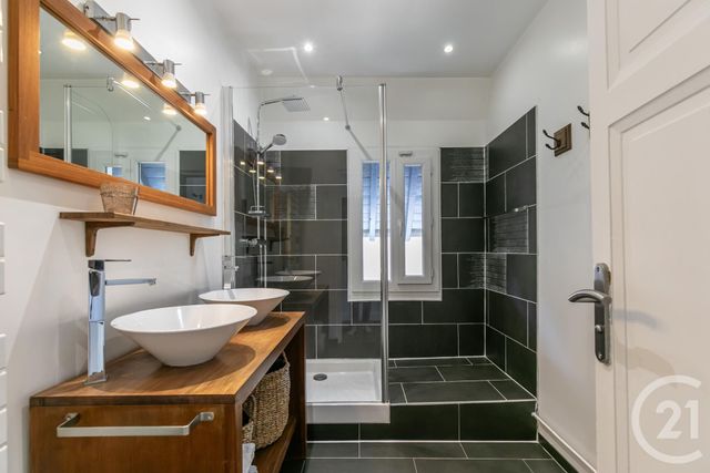 maison à vendre - 6 pièces - 173.35 m2 - ST MAUR DES FOSSES - 94 - ILE-DE-FRANCE - Century 21 Immo Bac