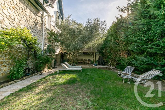 maison à vendre - 6 pièces - 173.35 m2 - ST MAUR DES FOSSES - 94 - ILE-DE-FRANCE - Century 21 Immo Bac