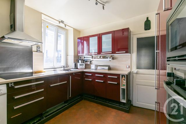 maison à vendre - 7 pièces - 164.32 m2 - ST MAUR DES FOSSES - 94 - ILE-DE-FRANCE - Century 21 Immo Bac