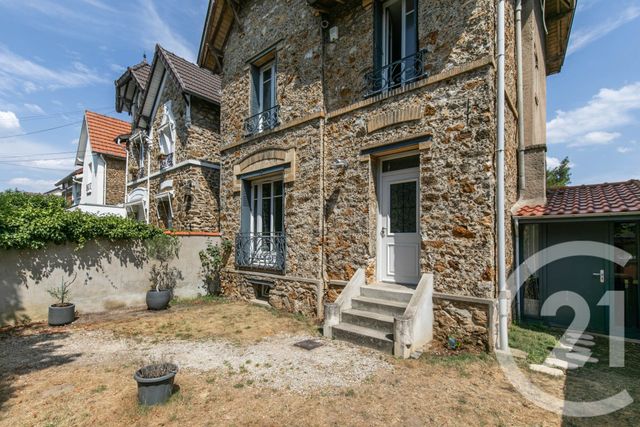 maison à vendre - 7 pièces - 114.6 m2 - ST MAUR DES FOSSES - 94 - ILE-DE-FRANCE - Century 21 Immo Bac