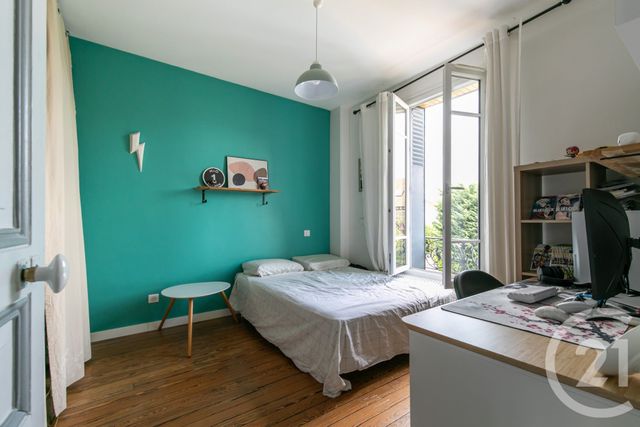 maison à vendre - 7 pièces - 114.6 m2 - ST MAUR DES FOSSES - 94 - ILE-DE-FRANCE - Century 21 Immo Bac
